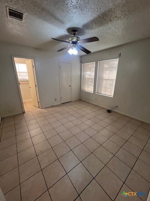 Building Photo - 2404 Kilgore Dr