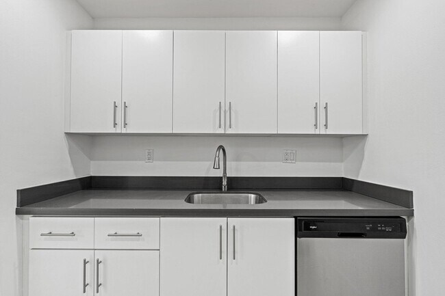Building Photo - 9227 SW 87th Ave
