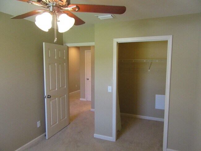 Building Photo - 2407 Astrid Ln