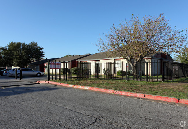 Cherokee Village Apartments - Cherokee Village