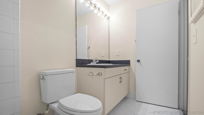 Building Photo - 3636 San Simeon Cir