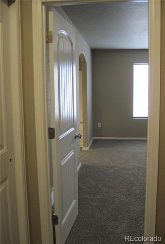 Building Photo - 7724 Sand Lake Heights