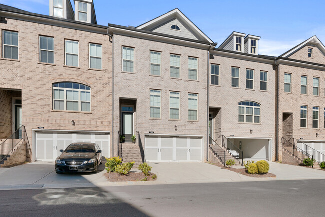Building Photo - 7906 Laurel Crest Dr