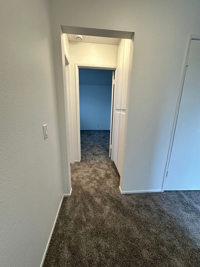 Building Photo - NORTH CANAL STREET and SAIL STREET