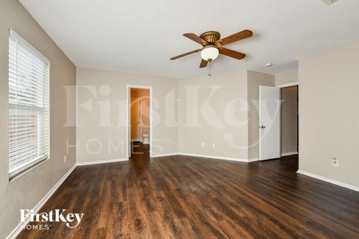 Building Photo - 1836 Kittredge Way