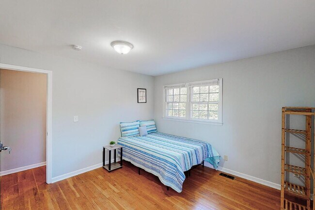 Building Photo - THE PLOVER | Enjoy a spacious split-level home in Jonesboro designed for comfort, privacy, and ea...