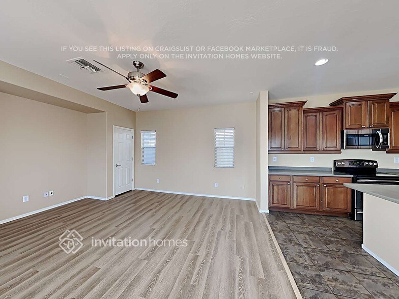 Building Photo - 14087 W Country Gables Dr