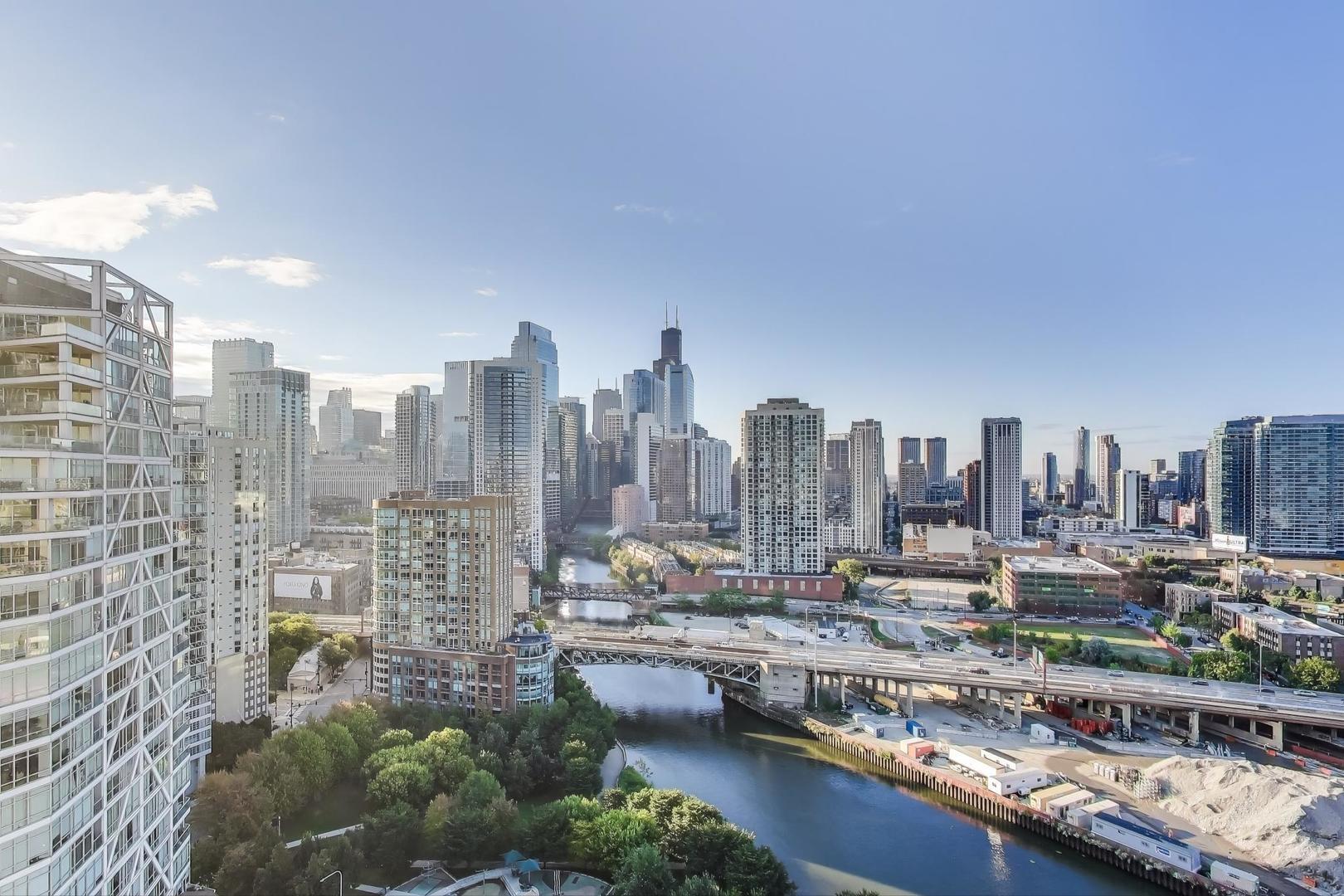 Building Photo - 700 N Larrabee St