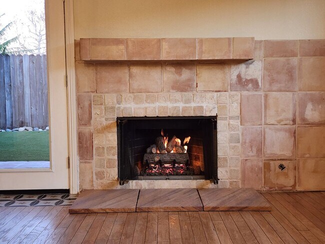 Building Photo - Elevated Living with Sunset Views