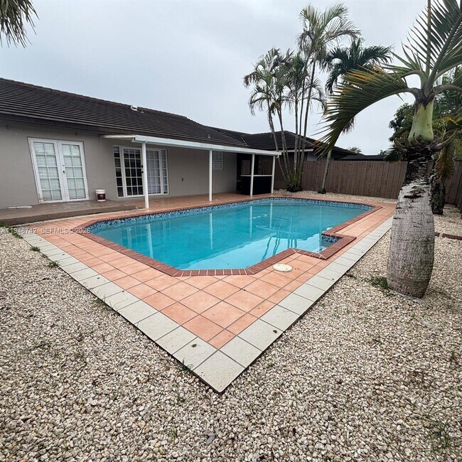 Building Photo - 9752 SW 145th Pl