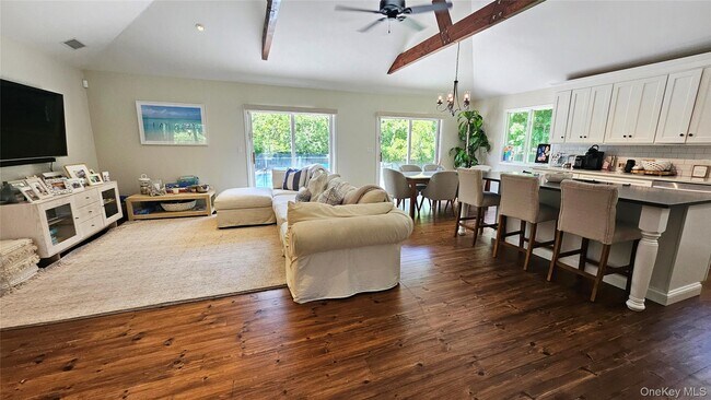 Building Photo - 11 John St