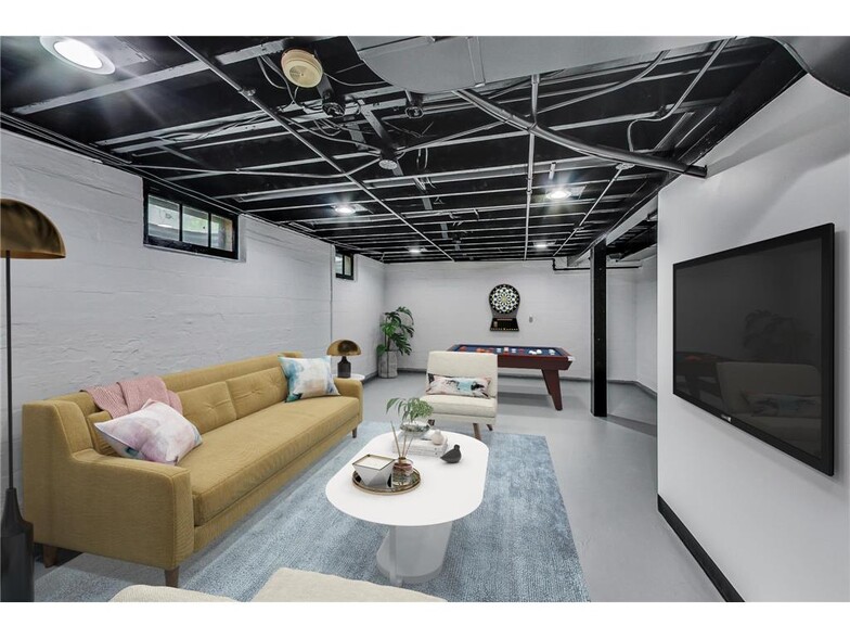 Building Photo - 564 Brimhall St