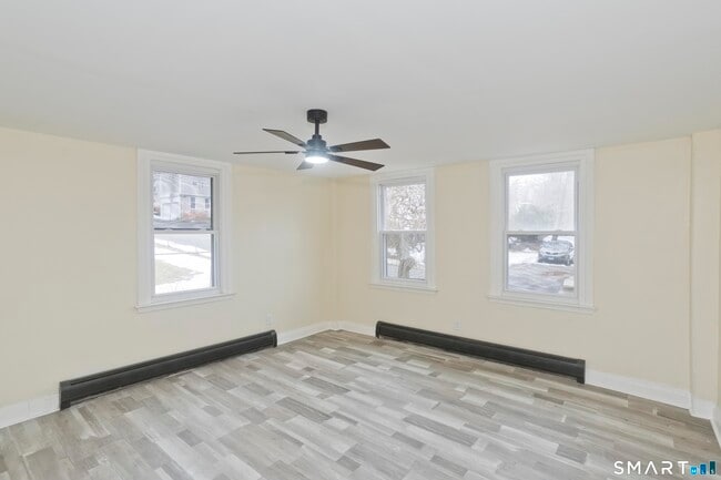 Building Photo - 47 Maple Ave