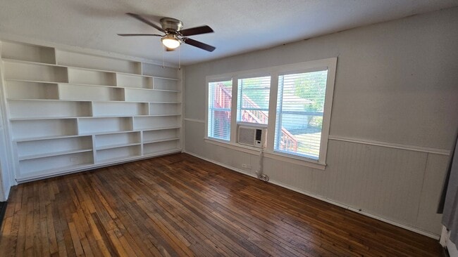 Building Photo - 237 Senisa Dr