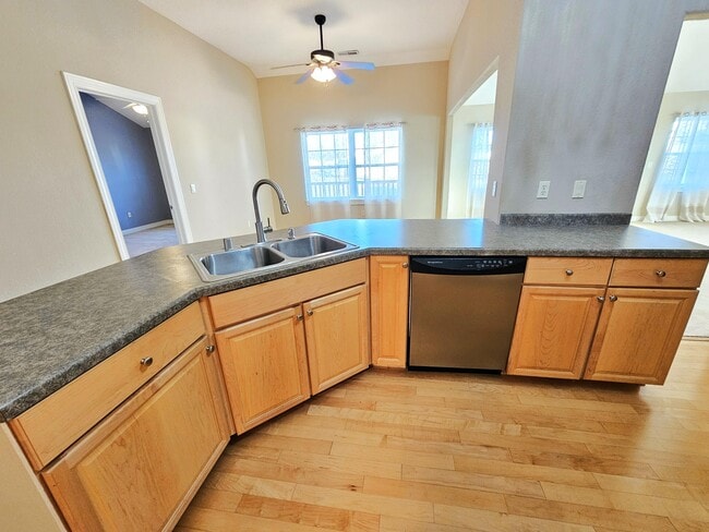 Building Photo - 1850 Stoney Ln