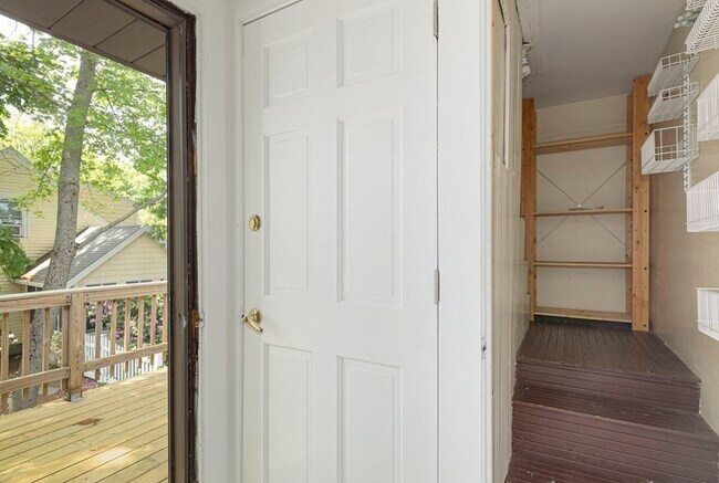 Building Photo - 77 Wildwood Ave