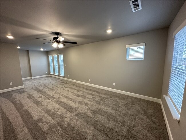 Building Photo - 2040 Tallgrass Ter