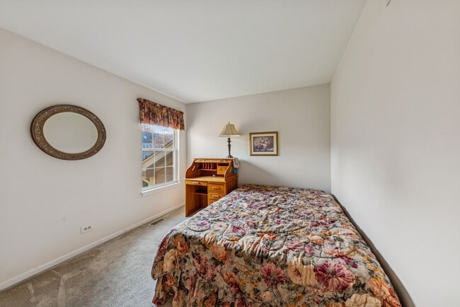 Building Photo - 36119 N New Bridge Ct