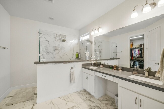 Building Photo - 147 Renodes Garden Ln