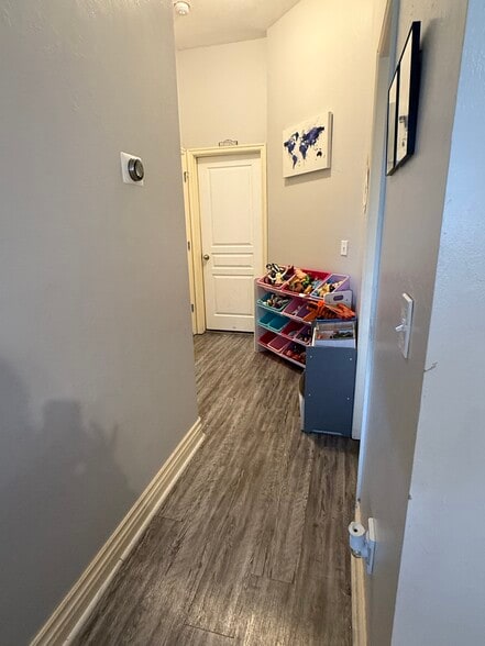 Building Photo - 15805 Prairie Run Dr