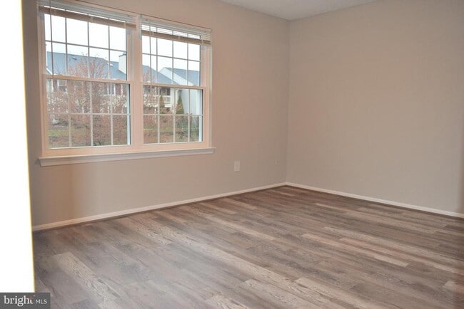 Building Photo - 12121 Chaucer Ln