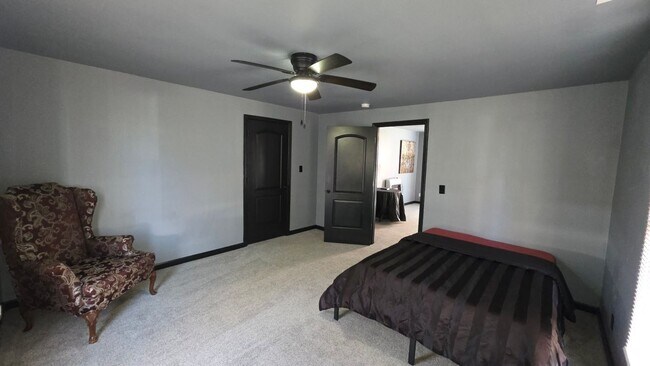 Building Photo - Unique 3 Bedroom Home