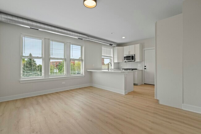 Primary Photo - 432 S Maple Ave