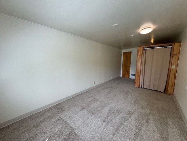 Building Photo - 183 W Patterson Ave