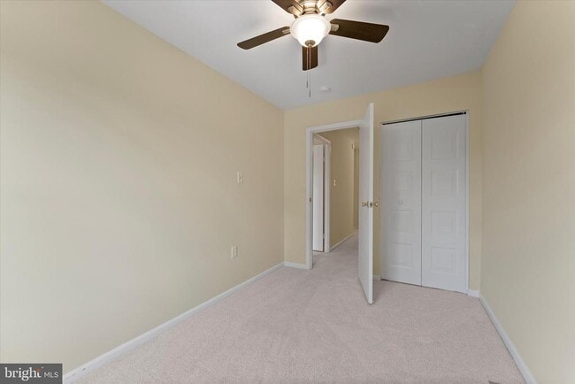 Building Photo - 7385 Emerald Dr