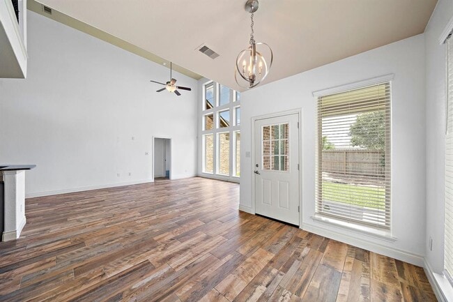 Building Photo - 28915 Crested Butte Dr