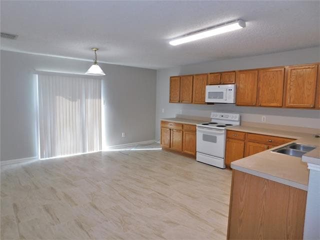 Building Photo - 1404 Wenatchee Dr