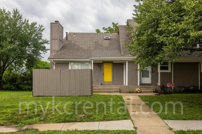 Building Photo - 6441 Hallet St