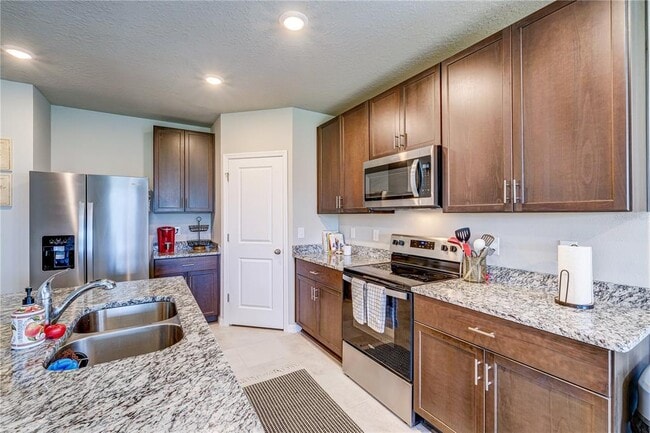 Building Photo - 10210 Daybreak Glen