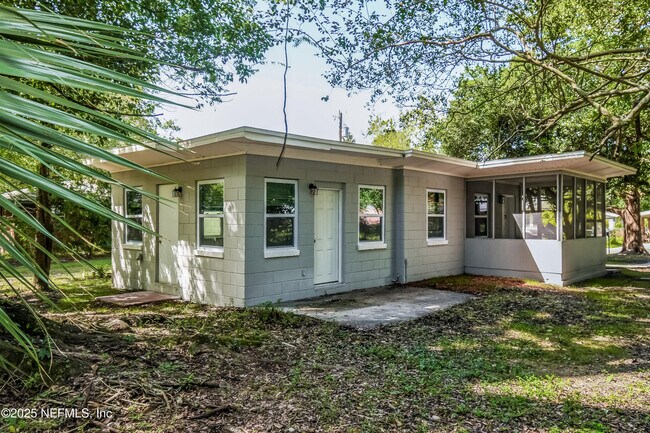 Building Photo - 3112 Hartridge St