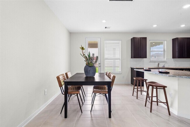 Building Photo - 4407 Adlington St