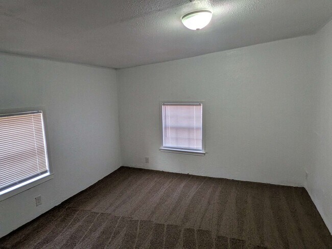 Building Photo - 14962 Goliad Dr