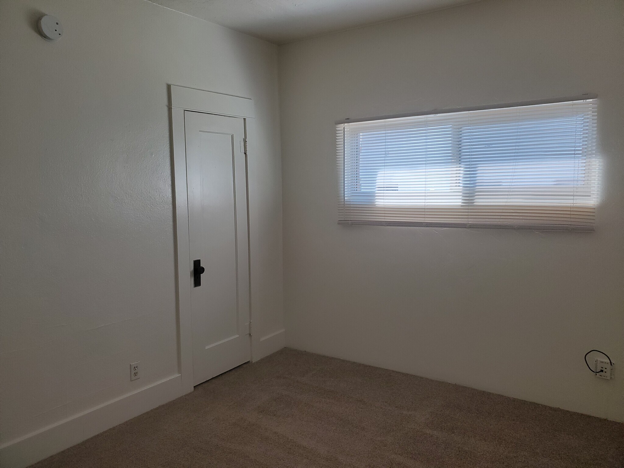 original accents - 1141 E Elm St