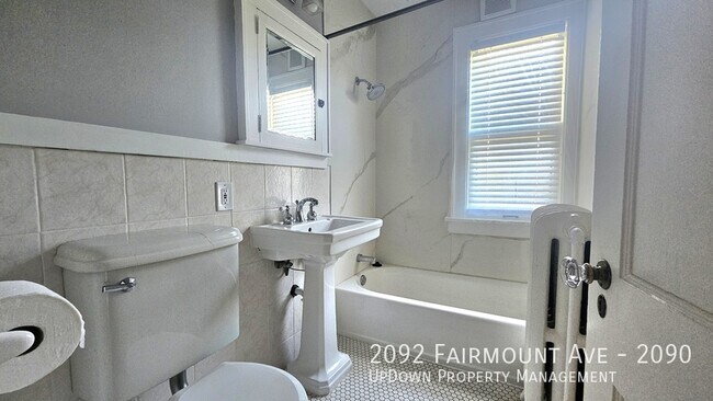 Building Photo - 2092 Fairmount Ave