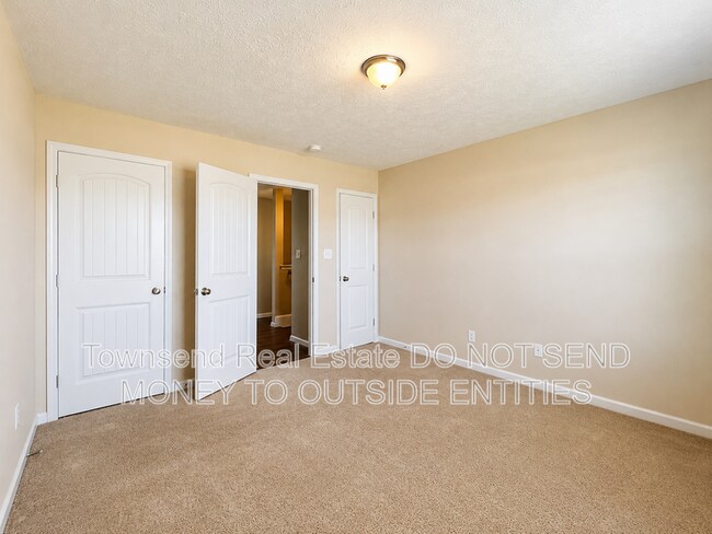 Building Photo - 4211 Cherry Hill Ln