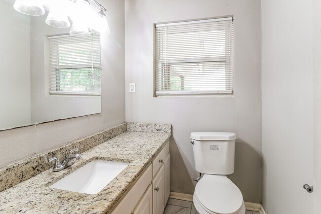 Building Photo - 62 Cliffwood Cir