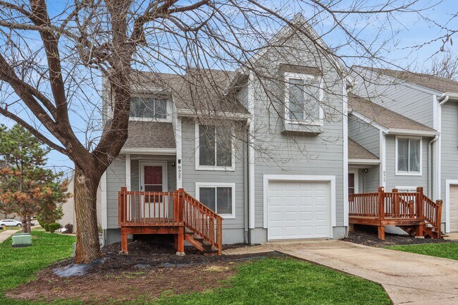 Building Photo - 8927 Hauser St