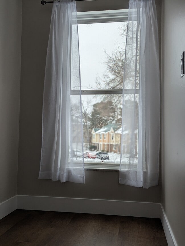 Building Photo - 3403 Kenbrooke Ct