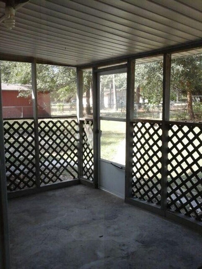 Building Photo - 209 Herty Ln