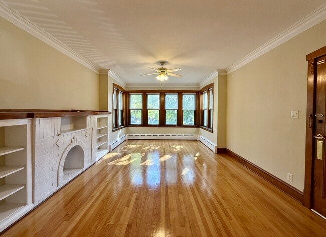 Building Photo - 5446 W Agatite Ave