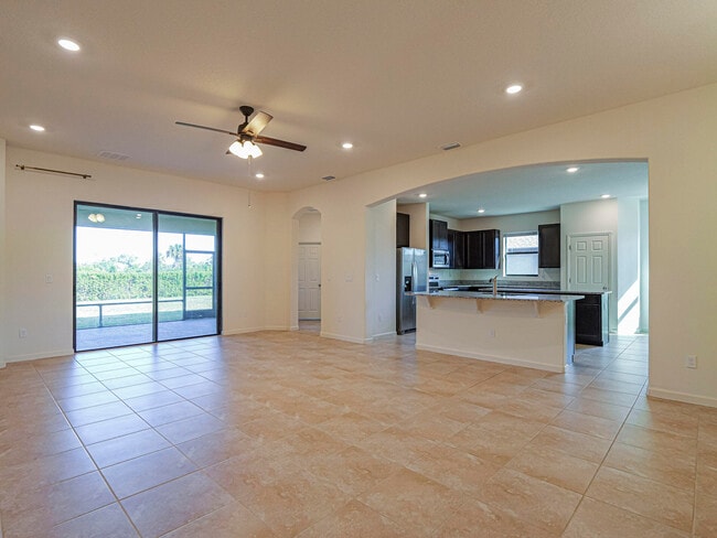 Building Photo - 5513 1st Sq