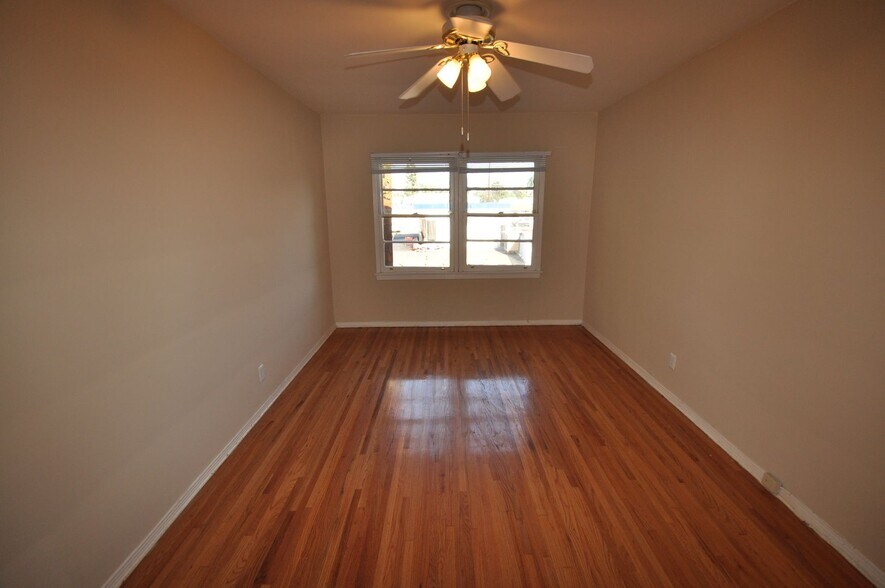 Building Photo - 11720 Magnolia Blvd