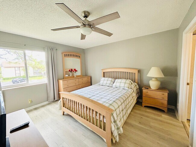 Building Photo - 408 Pine Glen Ln