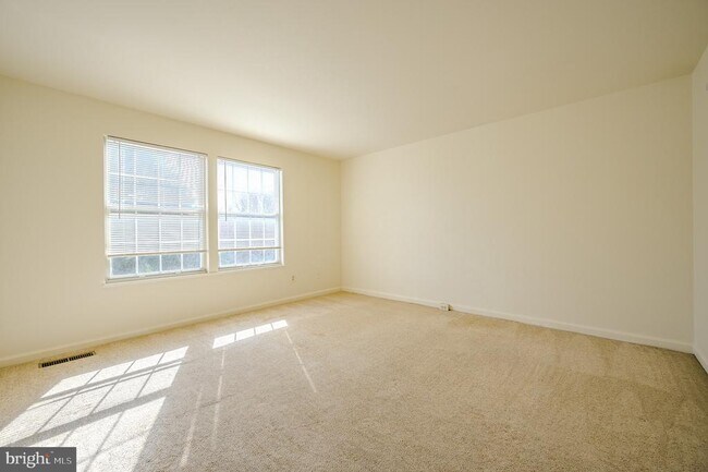 Building Photo - 12921 Freestone Ct