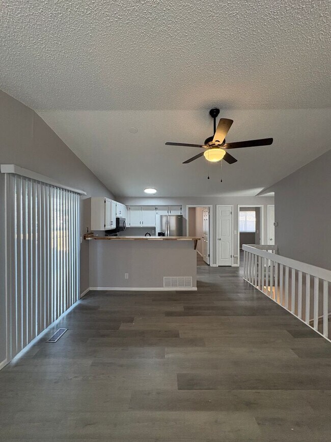 Building Photo - Newly Remodeled 3 Bedroom 2 Bath Home on Huge Corner Lot