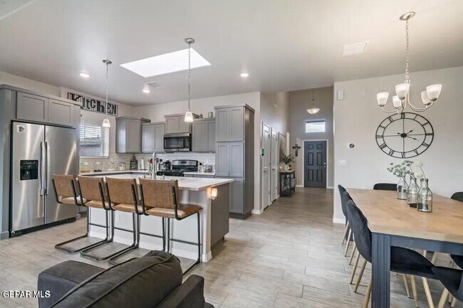 Building Photo - 930 Bicknor Pl